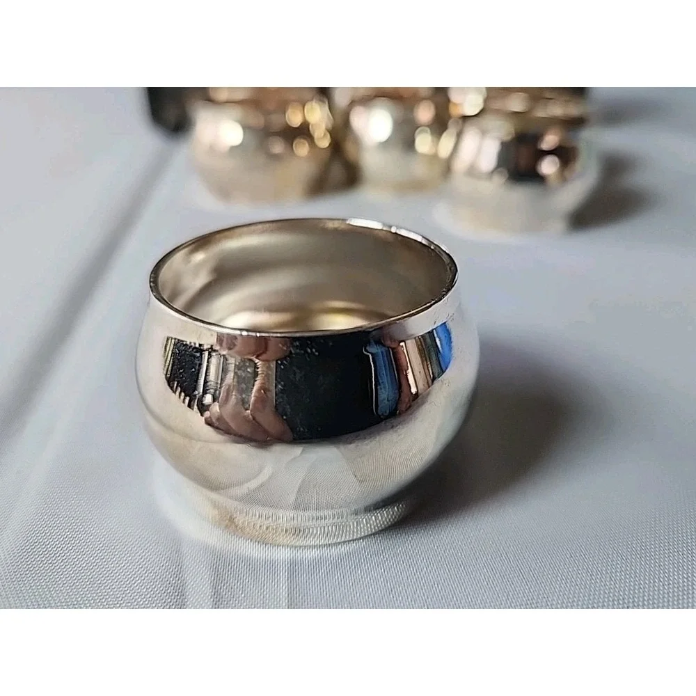 New 8 Pc. Vintage 1990s Royal Limited Silverplate Barrel Napkin Rings New In Box